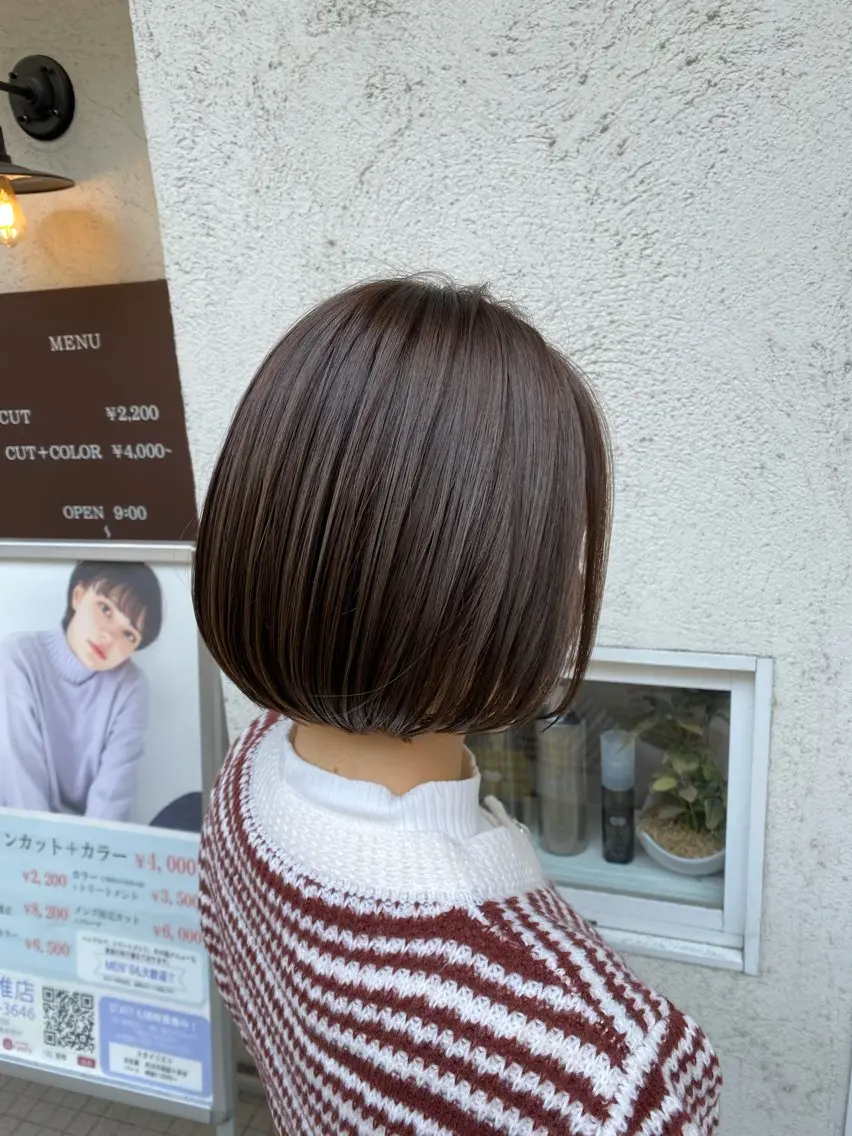 ミディアム カラー ボブ 丸(マル) ／ショートボブのヘアスタイル