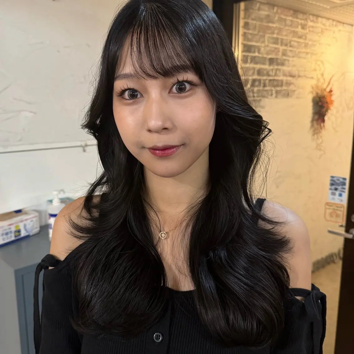 ロング カラー グレージュ ボブ くびれヘア 顔まわりレイヤー 顔周りカット カット ヘアカラー トリートメント 韓国レイヤー柔らかい 地毛風縮毛矯正/マツのヘアスタイル
