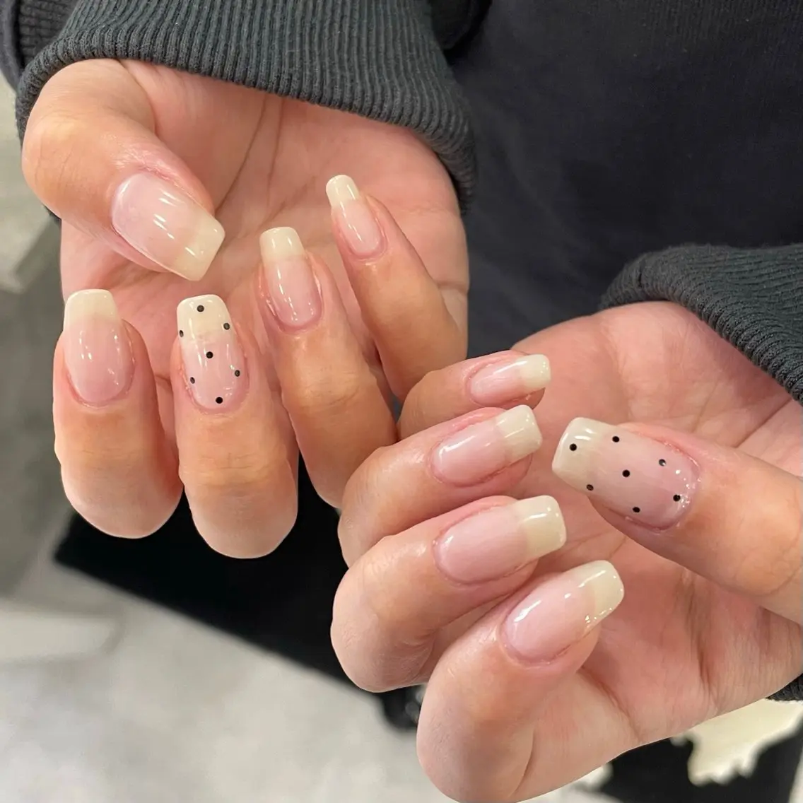 ネイル ドット Bianca 渡邉🫧のネイルデザイン