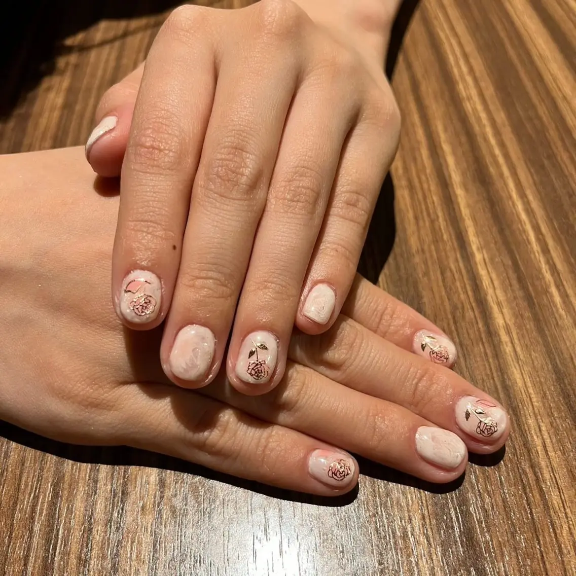 ネイル ハンドネイル Pilina 長岡のマツエク・マツパデザイン