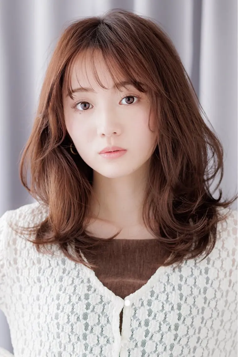 ミディアム カラー 鈴木 はるかのヘアスタイル