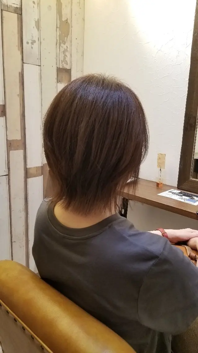 ミディアム ウルフカット カット ヘアカラー トリートメント 松江 幸世のヘアスタイル