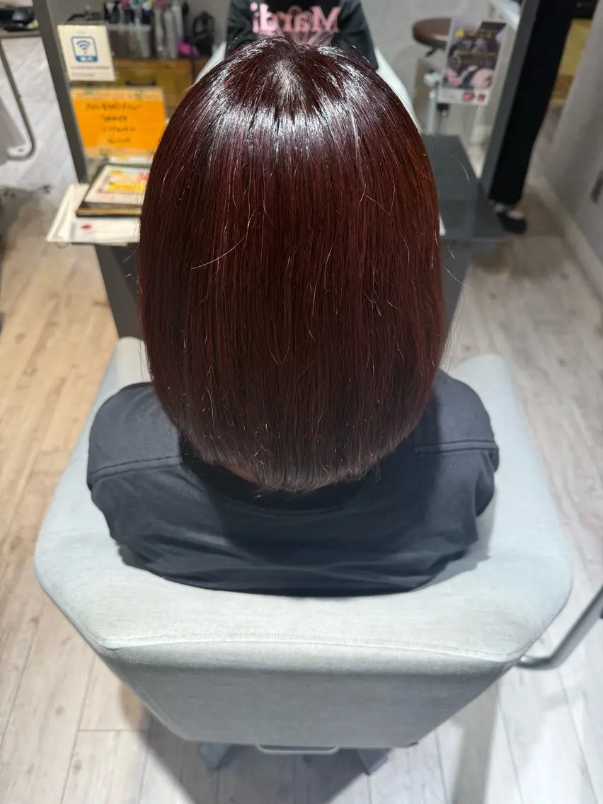 ミディアム カラー 孫崎 衣愛可のヘアスタイル