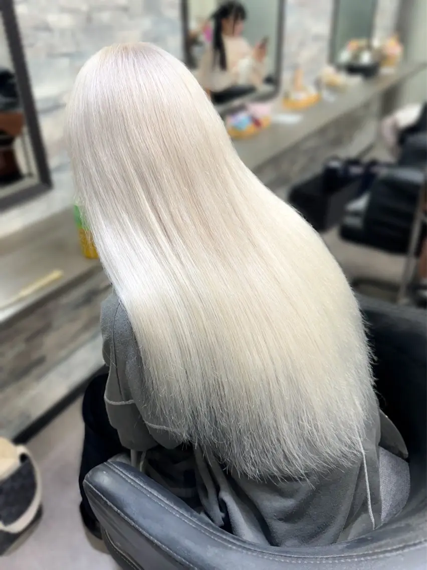 ロング カラー カット ヘアカラー トリートメント エクステ ハイトーンエクステ 🎩カズキ🎩のヘアスタイル