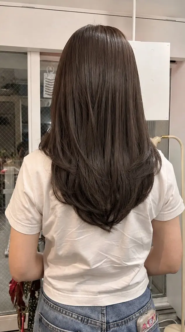 セミロング カラー ヘアカラー トリートメント ラフで可愛いヘア 🐈‍⬛Rukaのヘアスタイル
