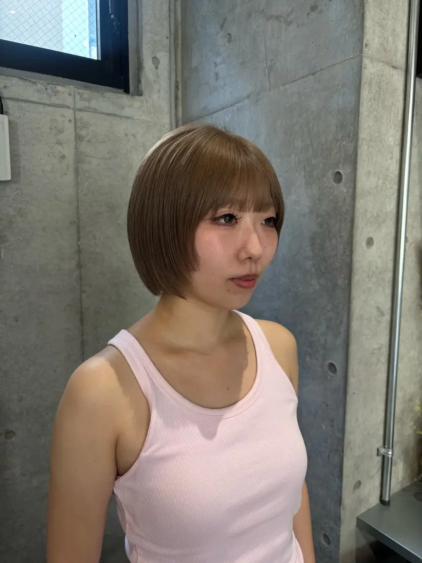 ショート カラー ブリーチ グレージュ ミルクティーグレージュ カット ヘアカラー maika (^^)｡.:*☆のヘアスタイル