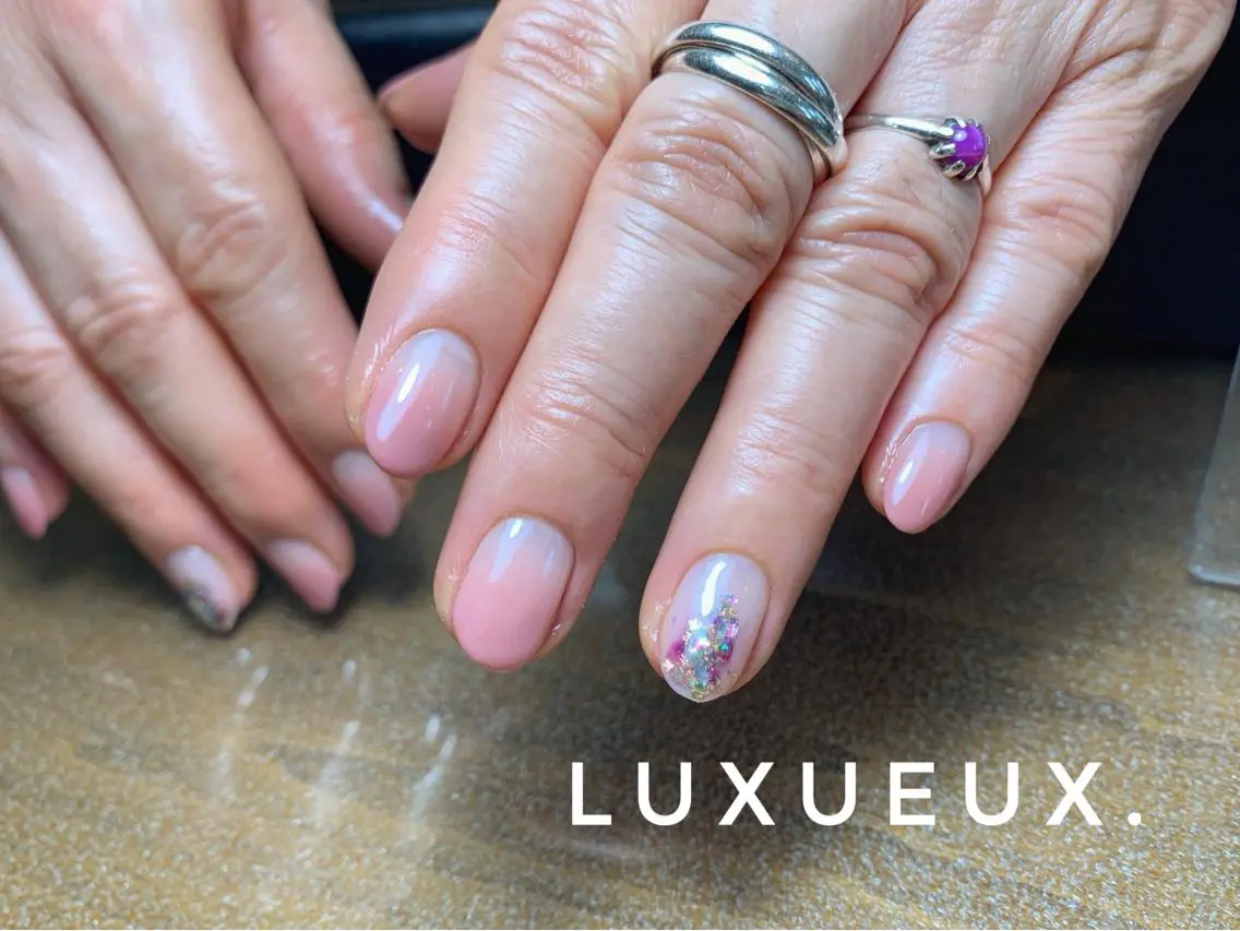 ネイル LUXUEUX春日店 (ルクソー)のネイルデザイン