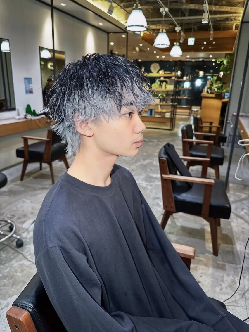 カラー メンズ ヘアカラー AIRI 🐈‍⬛のヘアスタイル