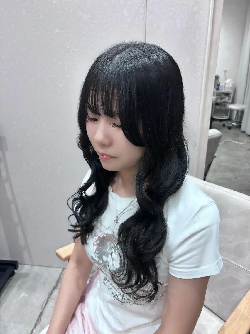ロング ヘアカラー 𝐼𝑛𝑖𝑡𝑦 🎀 𝑦𝑢𝑖♡の眉毛・アイブロウイメージ