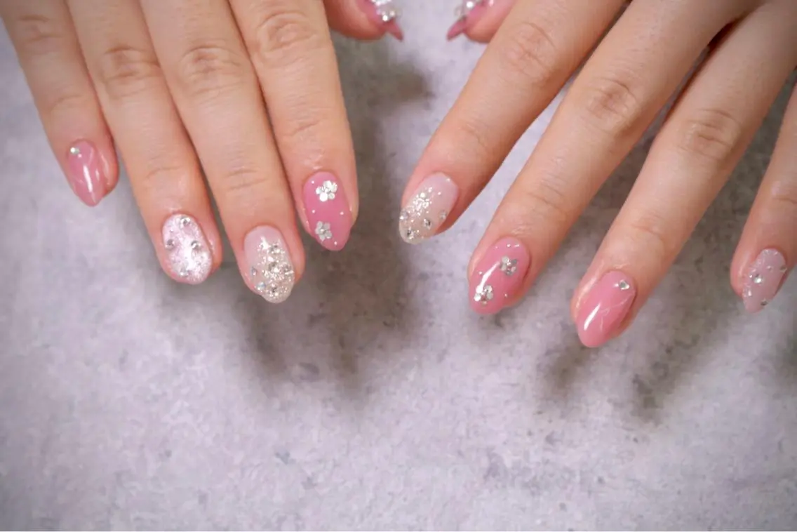 ネイル オーロラネイル カジュアル フラッシュネイル ジェルネイル ラメ(グリッター) ハンドネイル MH Nailのネイルデザイン