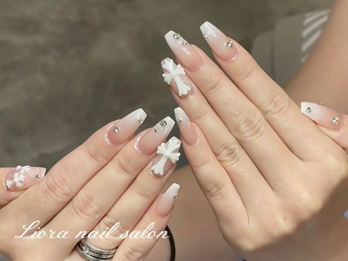 ネイル チークネイル フットネイル フレンチネイル ジェルネイル ガーリー ハンドネイル Liora nailのネイルデザイン