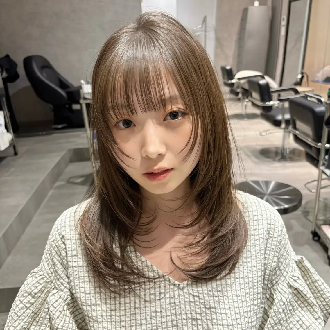 セミロング カラー ベージュカラー ブリーチ ダブルカラー ブリーチなしカラー 顔周りカット カット ヘアカラー トリートメント shun/ブリーチ なしダブルカラーのヘアスタイル