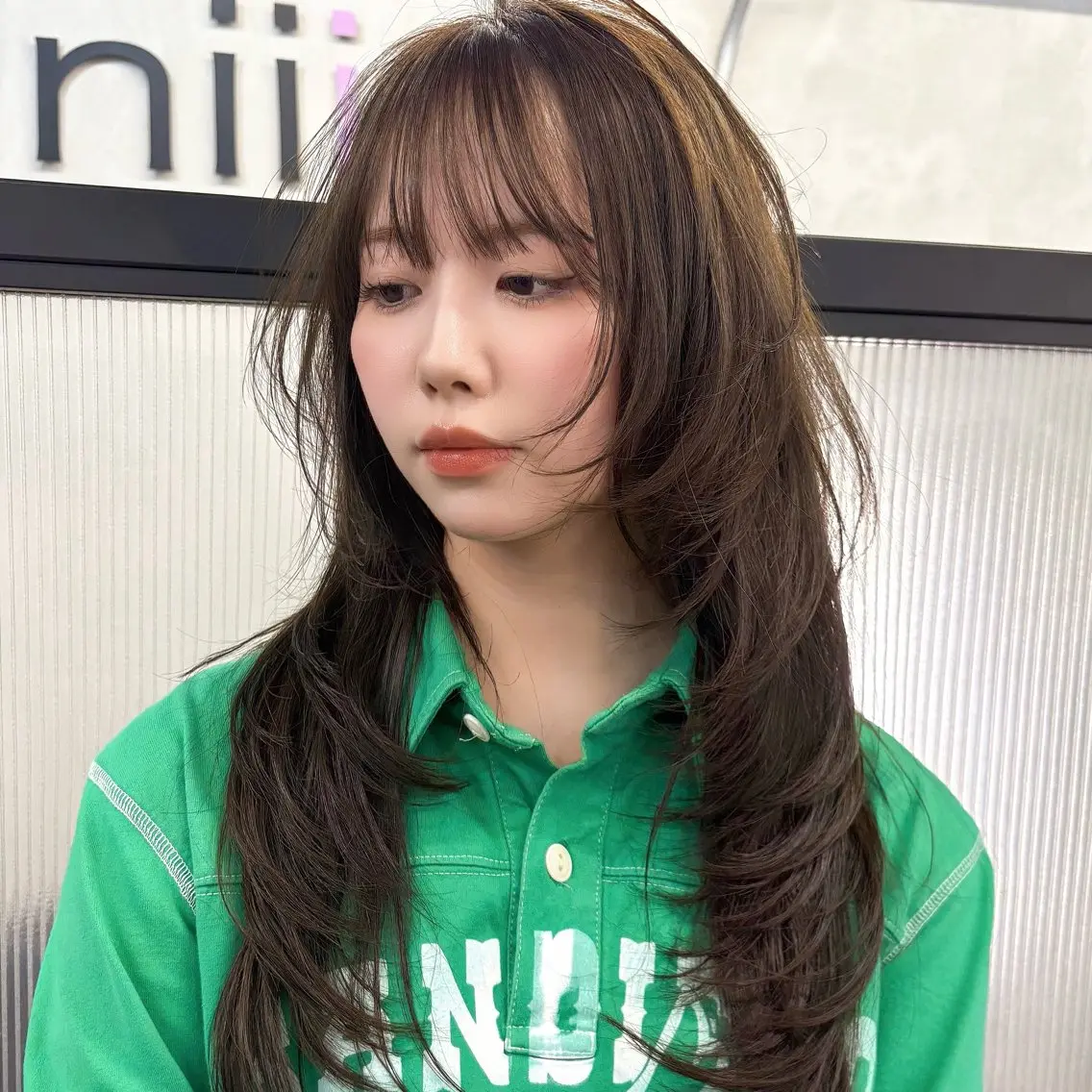 ロング カラー カット ヘアカラー トリートメント 新宿/レイヤーカット 髪質改善/小顔見せのヘアスタイル