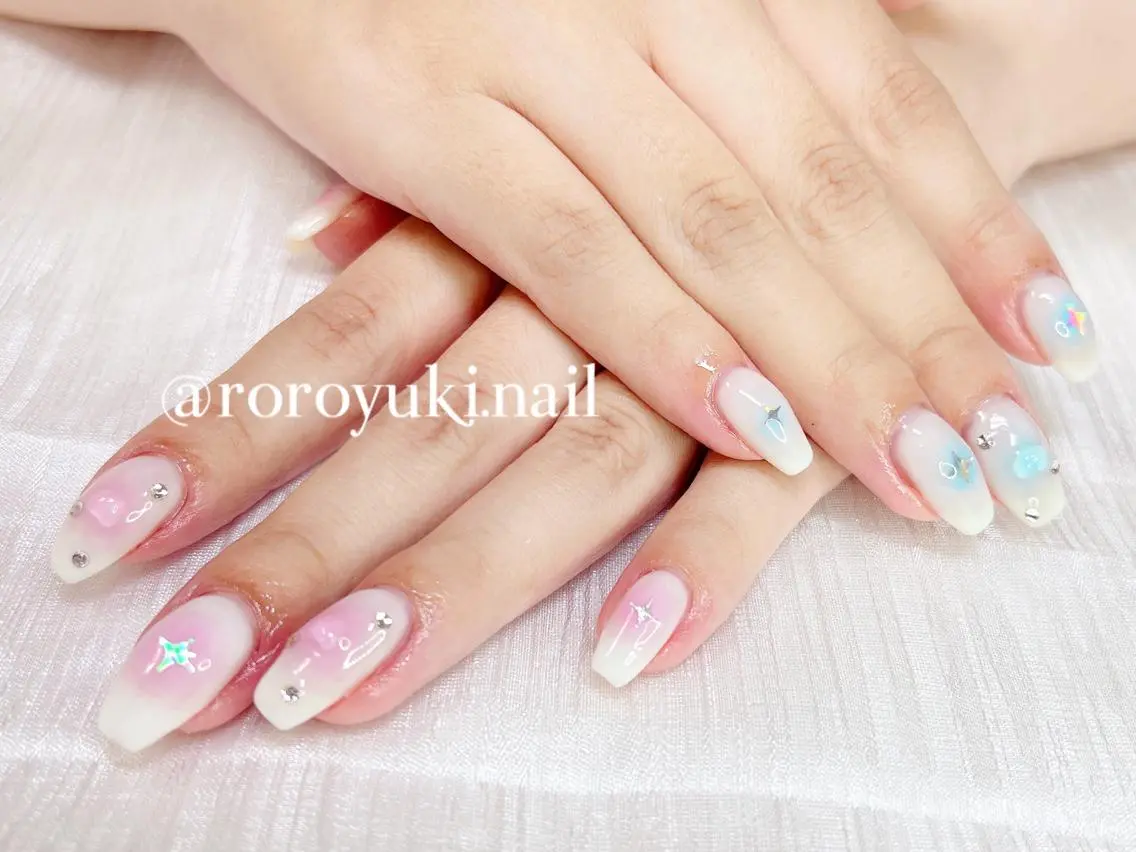 ネイル ハンドネイル Luna nails Yukiのネイルデザイン