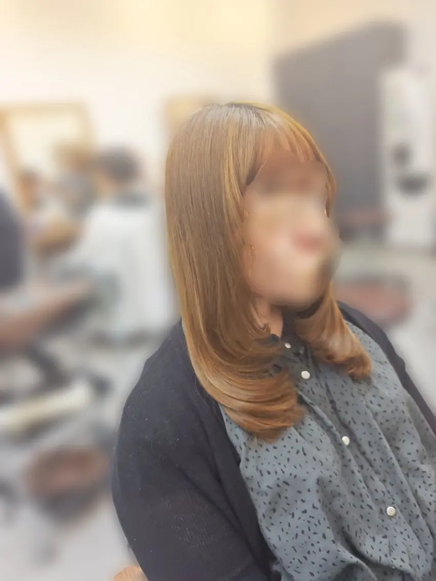 セミロング 顔周りカット 韓国風ヘア レイヤーカット 澤田 あきのヘアスタイル