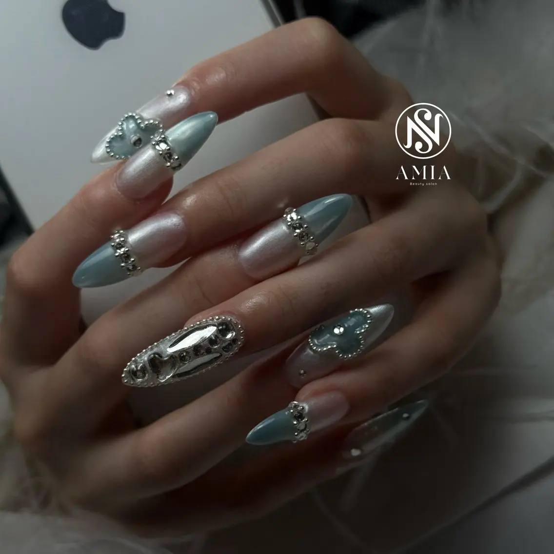 ロング ハンドネイル 🌟AMIA BEAUTY🌟のネイルデザイン