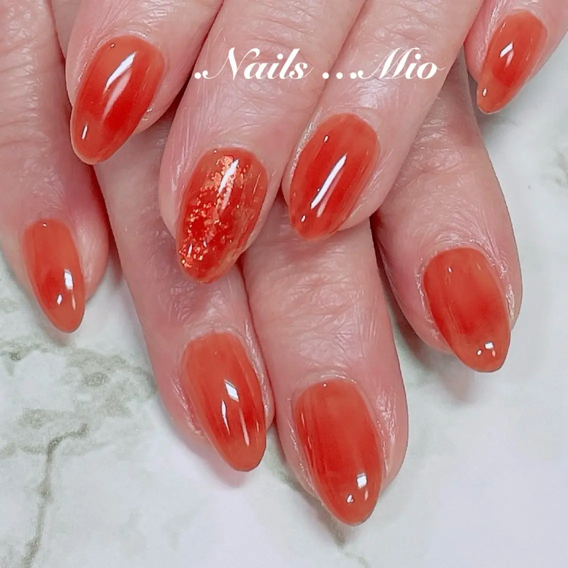 ネイル ジェルネイル ワンカラーネイル 赤色 .Nails Mio 赤羽西ネイルサロンのネイルデザイン