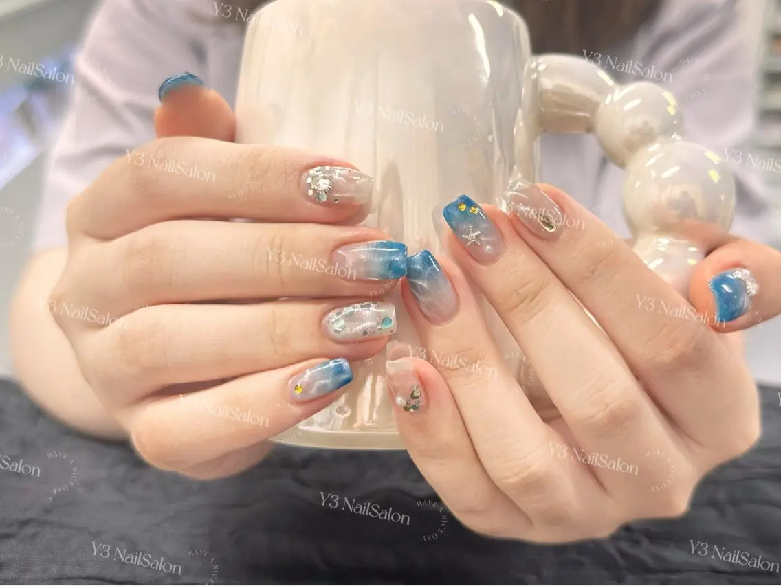 ネイル ブルー クリアネイル グラデーション マグネットネイル 持ち込み ハンドネイル Y3 NailSalonのネイルデザイン