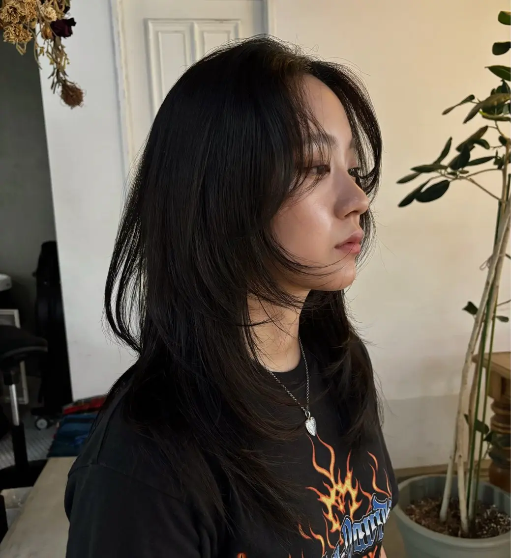 ロング レイヤーカット カット 🎀抜け感ナチュラル 🎵asuna🪽のヘアスタイル