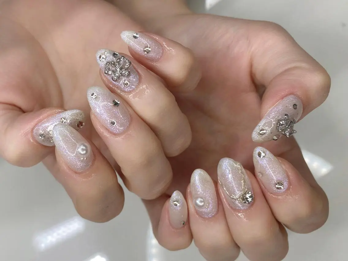 ネイル ハンドネイル I-nailロング /ワンホン/キラキラのネイルデザイン