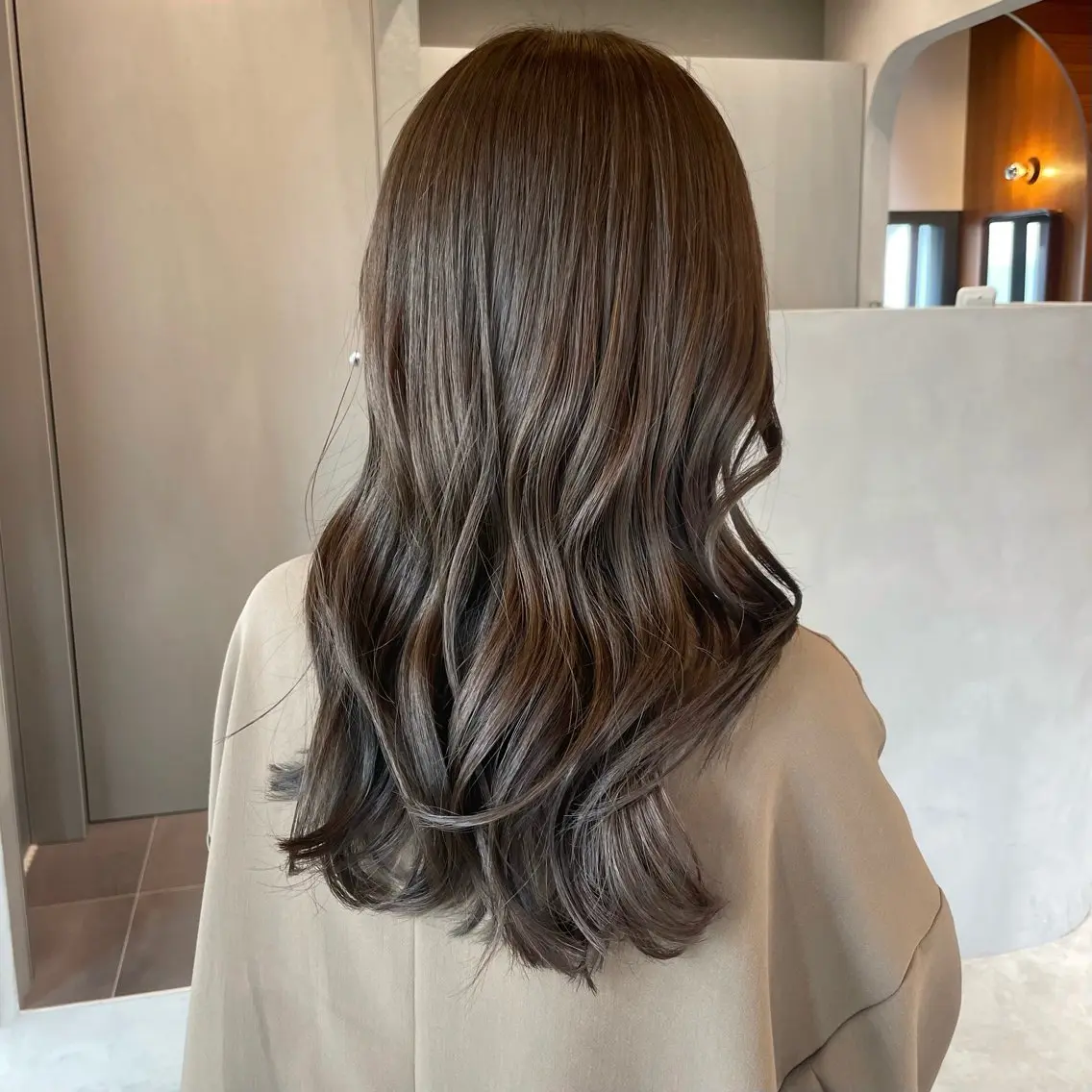ロング カラー ベージュカラー 透明感カラー オリーブベージュ 韓国風ヘア レイヤーカット カット ヘアカラー トリートメント 縮毛矯正/レイヤー/ ボブ♡Natsukiのヘアスタイル