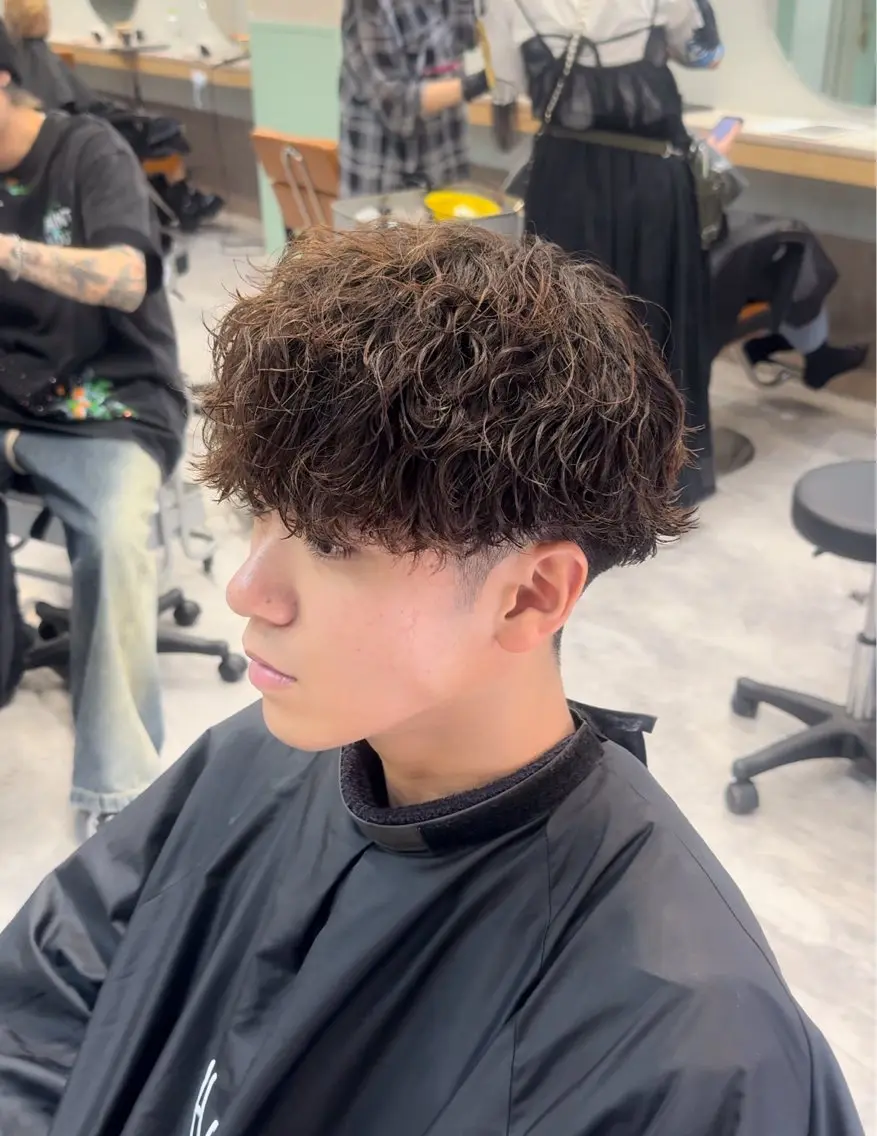 パーマ メンズ メンズパーマ 波巻きパーマ スパイラルパーマ カット パーマ ニュアンスパーマ/ メンズパーマ/いつきのヘアスタイル