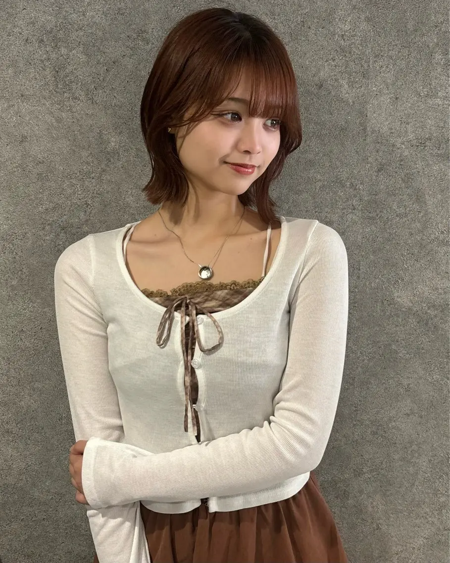 ミディアム カラー 切りっぱなしボブ ボブ 外ハネヘア カット RURI韓国ボブ 🇰🇷タッセルボブのヘアスタイル