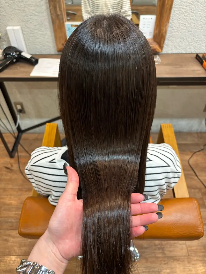 ロング 縮毛矯正 あべ ゆうか🪽艶髪のヘアスタイル
