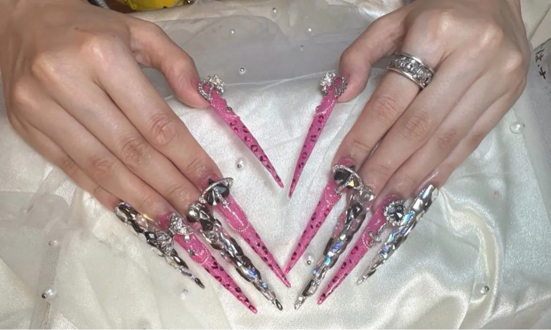 ネイル ハンドネイル WO MIAO💎のネイルデザイン