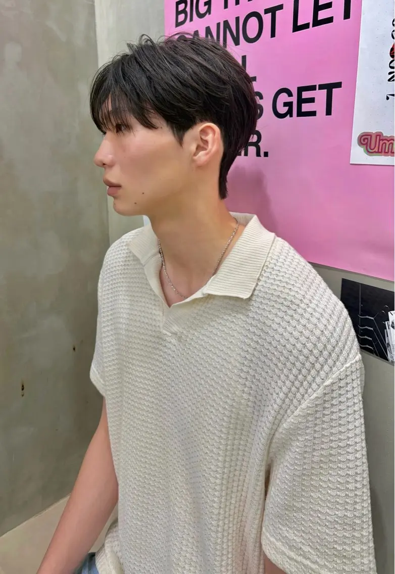 ショート パーマ メンズ メンズブリーチ ダウンパーマ メンズインナーカラー メンズ韓国風 メンズパーマ カット パーマ 🫧umu.🫧韓国 /レイヤーカットのヘアスタイル