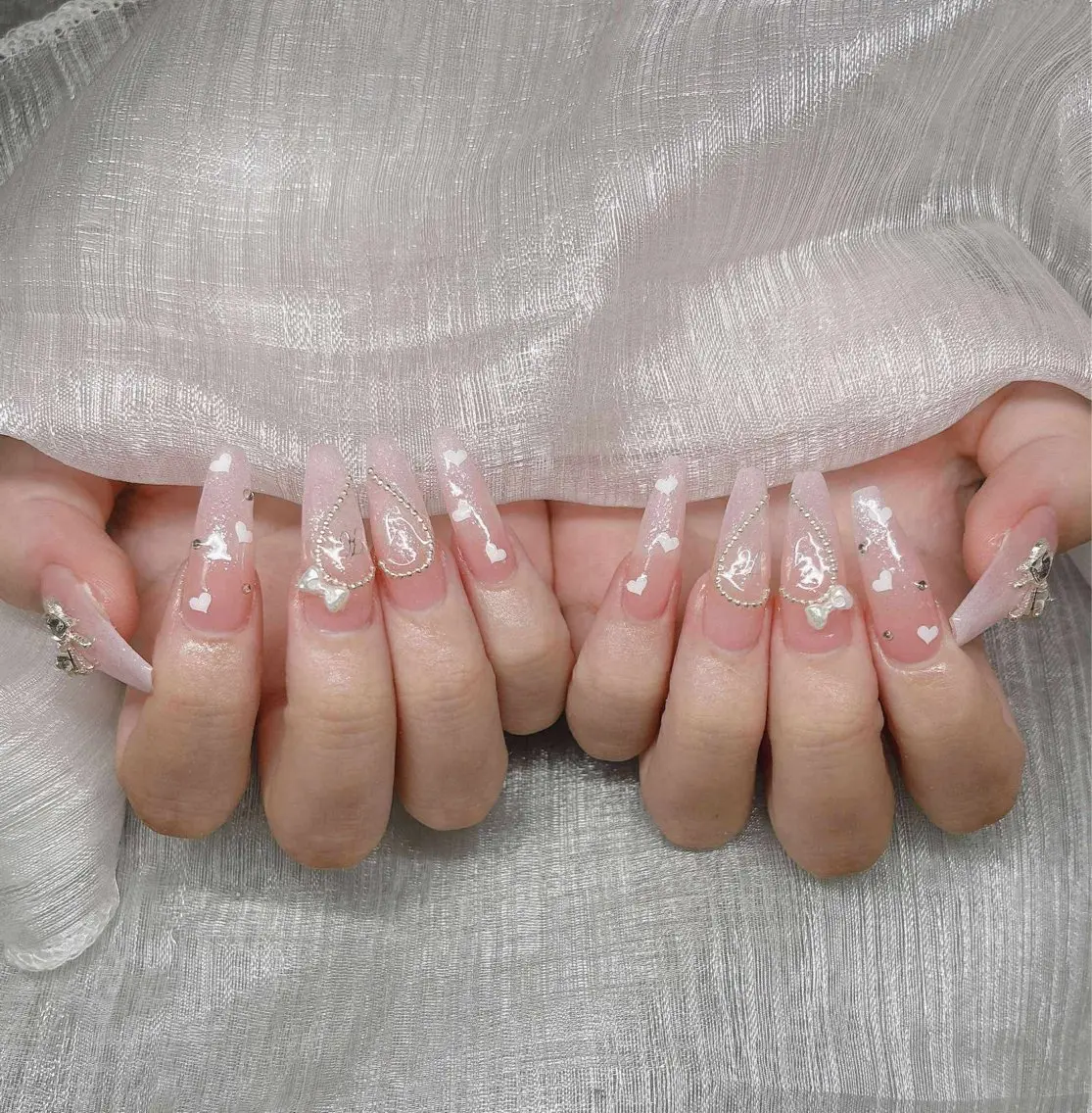 ネイル ハンドネイル Lee Nailsのネイルデザイン