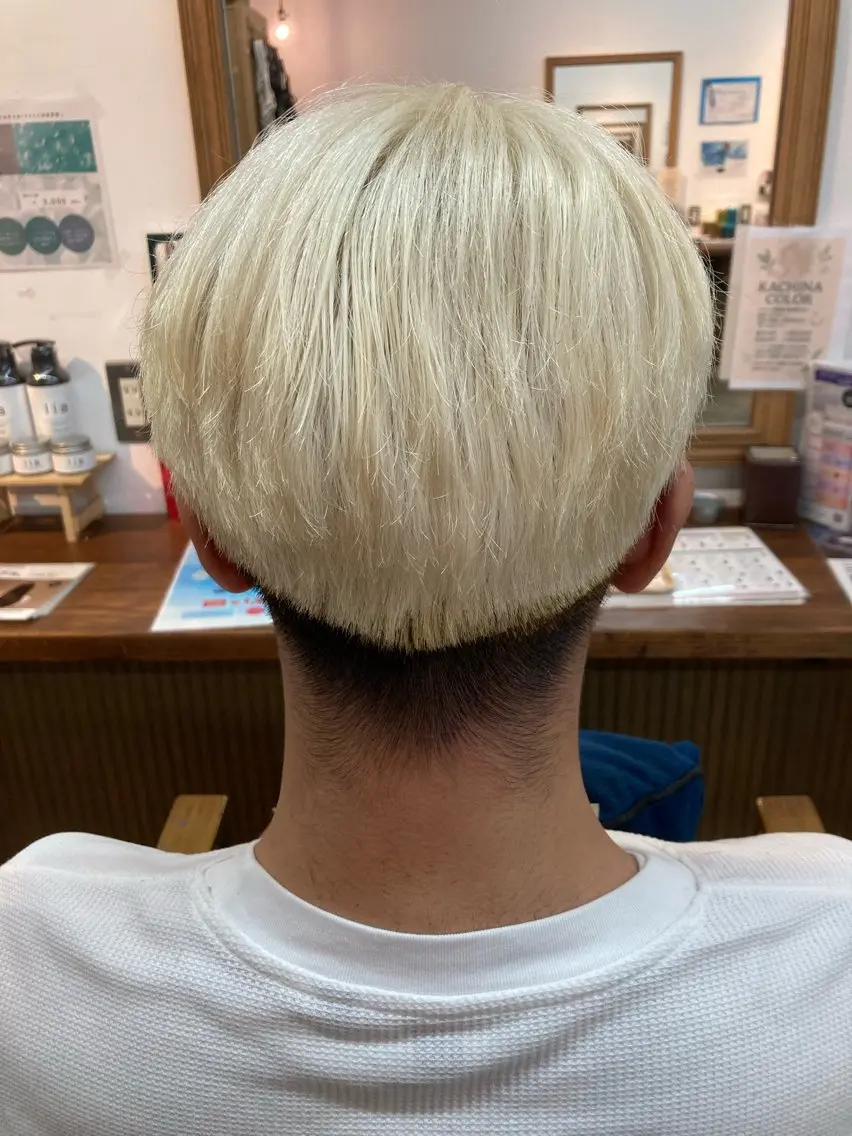 ショート メンズ メンズブリーチ カット ヘアカラー 💫 シュン💫のヘアスタイル