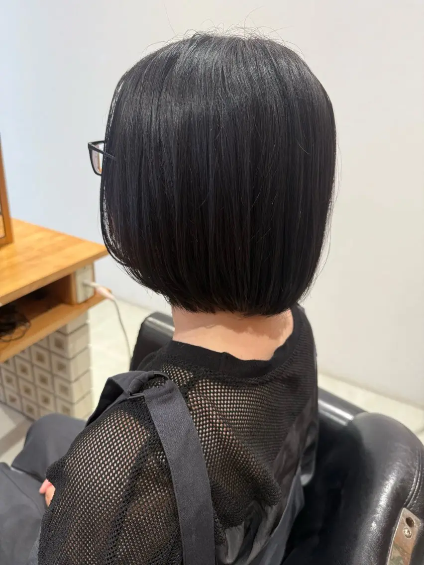 ショート カット ヘアカラー 花田 梨佳のヘアスタイル