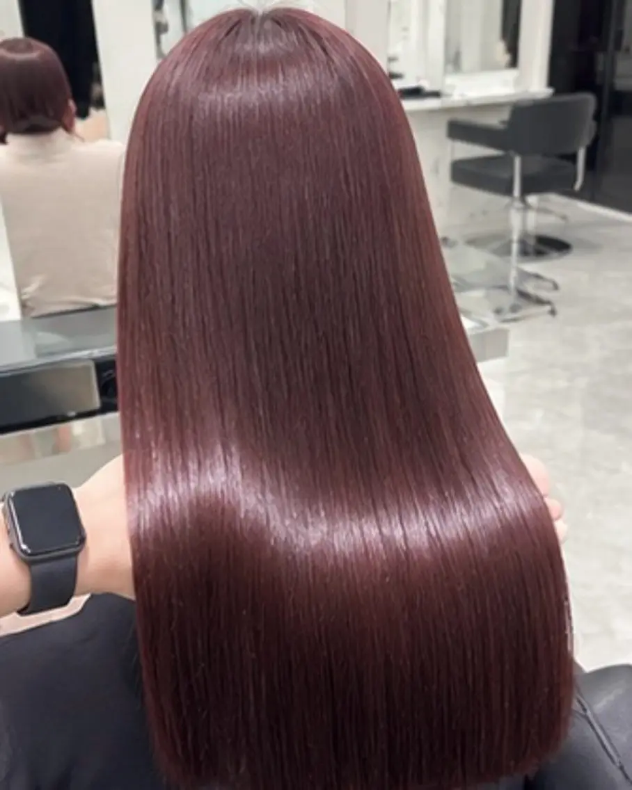 ロング カット 縮毛矯正 暗髪うる艶ヘア🫧 yumi🐈‍⬛🪽のヘアスタイル