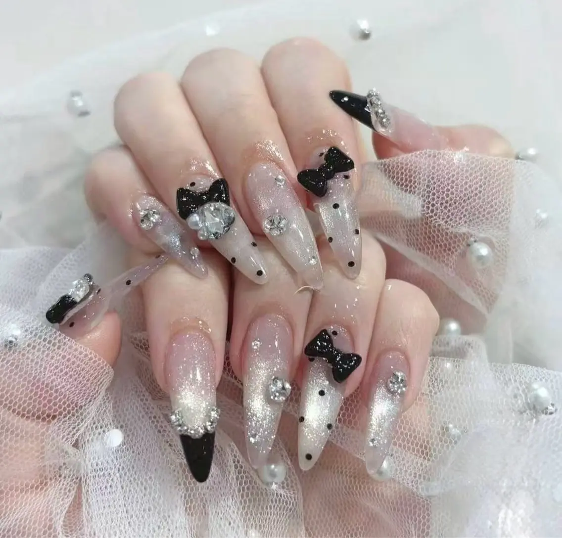 ネイル オーロラネイル べっ甲ネイル チークネイル 成人式 長さ出し ハンドネイル ハンドケア For you. Nail Salonのネイルデザイン