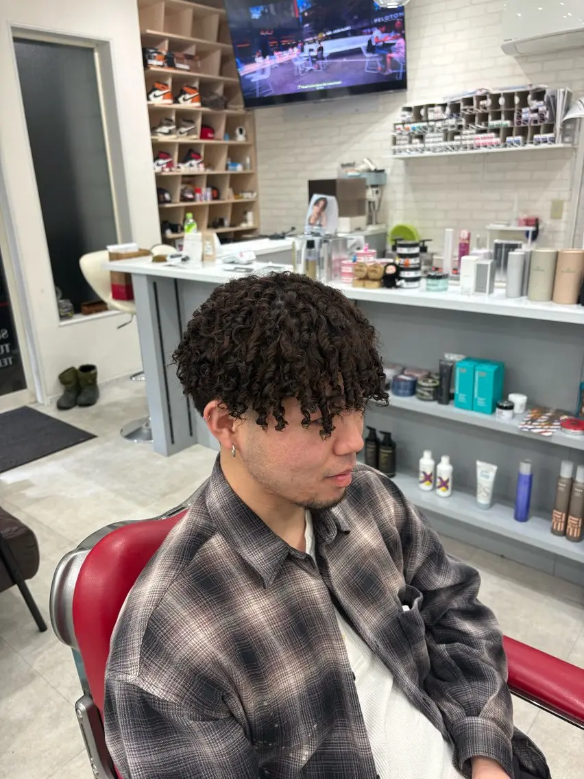 ショート パーマ メンズ カット パーマ 本間 颯太のヘアスタイル
