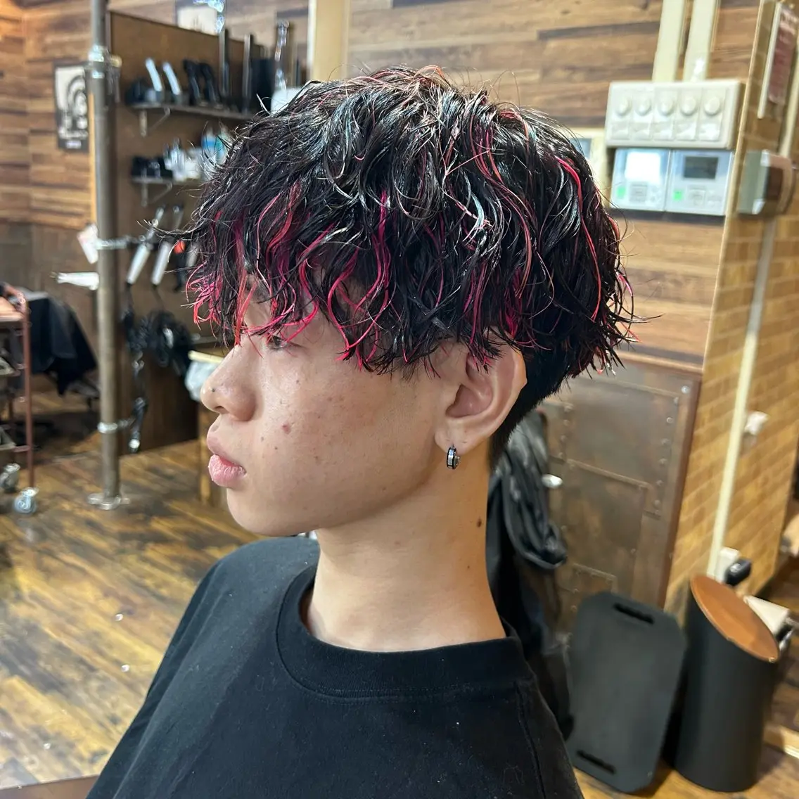 ショート カラー パーマ メンズ メンズハイライト ハイライトカラー ハイライト カット ヘアカラー トリートメント ツイスパ/メンズ特化 🦋𝑺𝑶𝑵𝑬のヘアスタイル