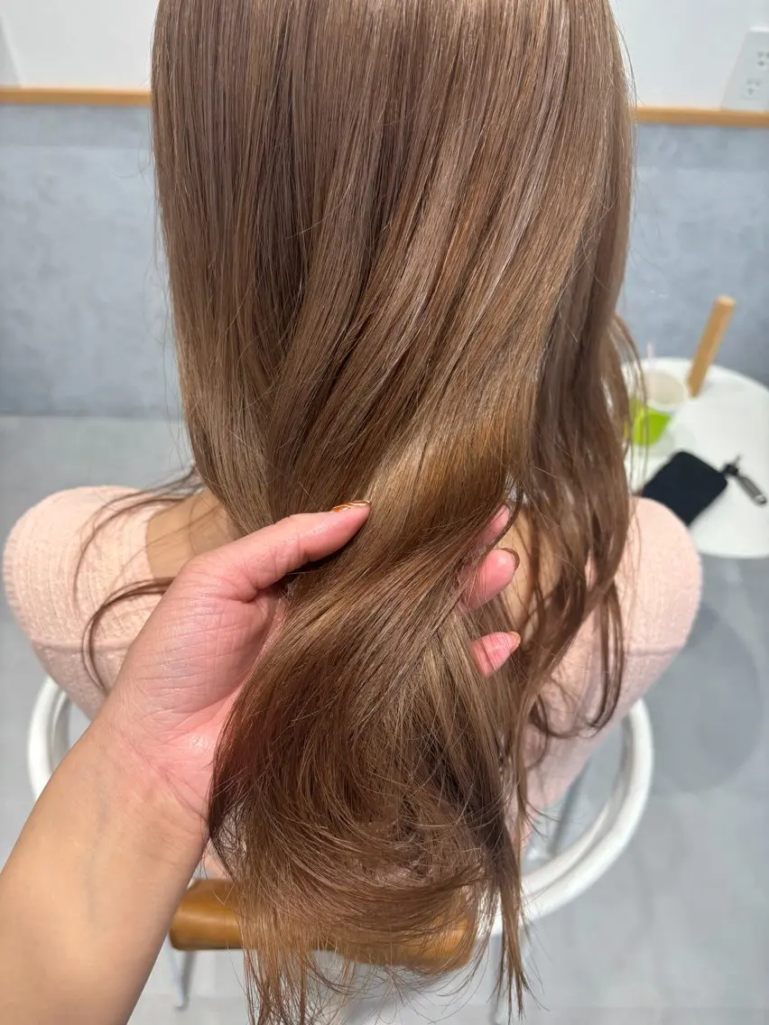 ロング カラー ブリーチ ブラウンカラー ダブルカラー ブリーチなしカラー misaki🦄 lange hairのヘアスタイル