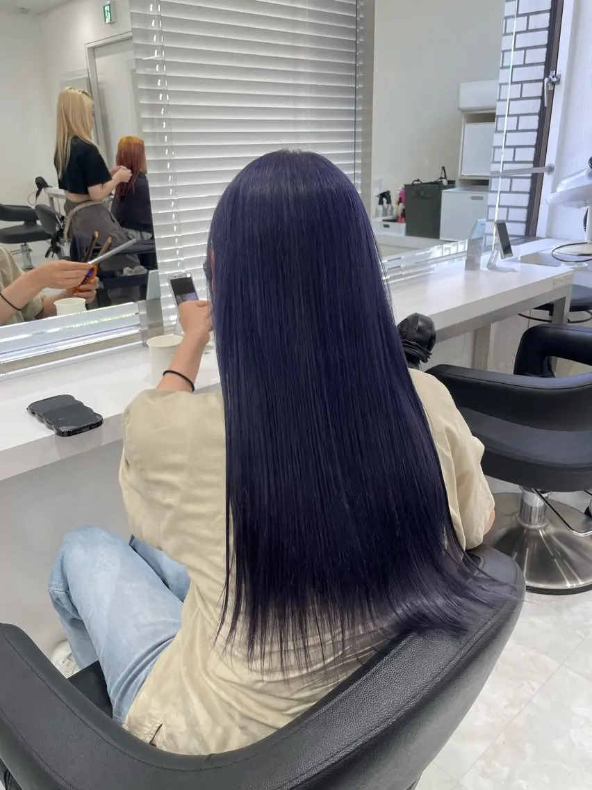ロング カラー ブルーカラー ブルーバイオレット バイオレットカラー ラベンダー💜 グレージュ🩶のヘアスタイル