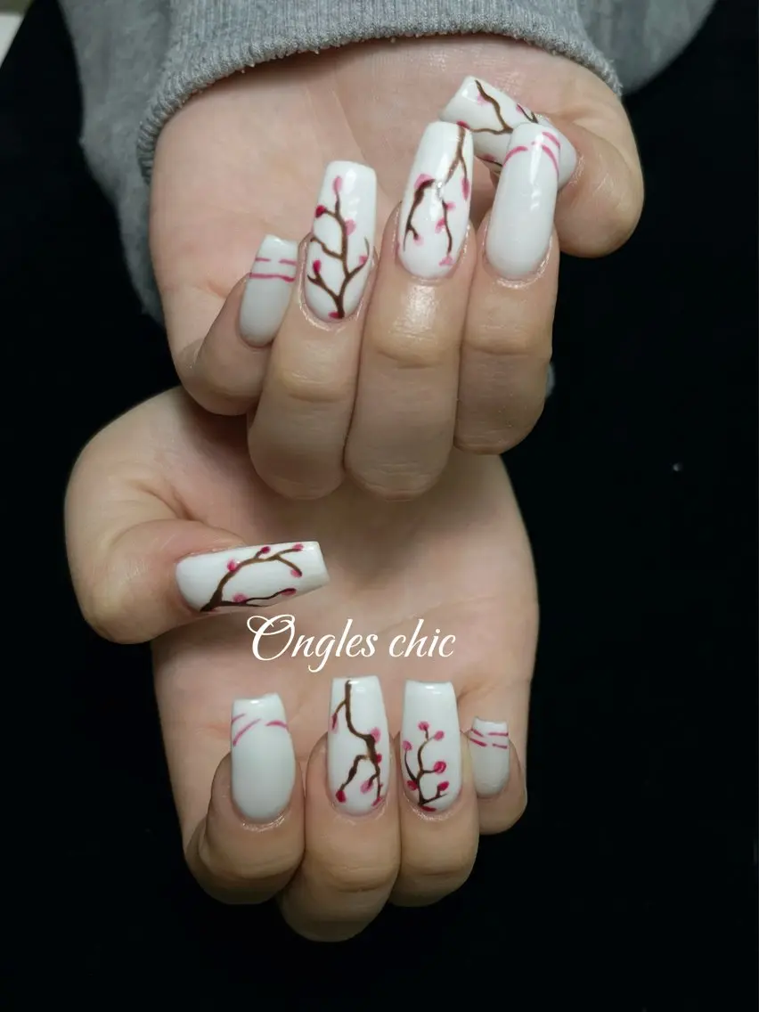 ネイル ハンドネイル ongles chicのネイルデザイン