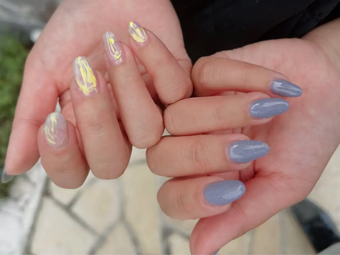 ネイル オーロラネイル フラッシュネイル ニュアンスネイル Lily nailのネイルデザイン