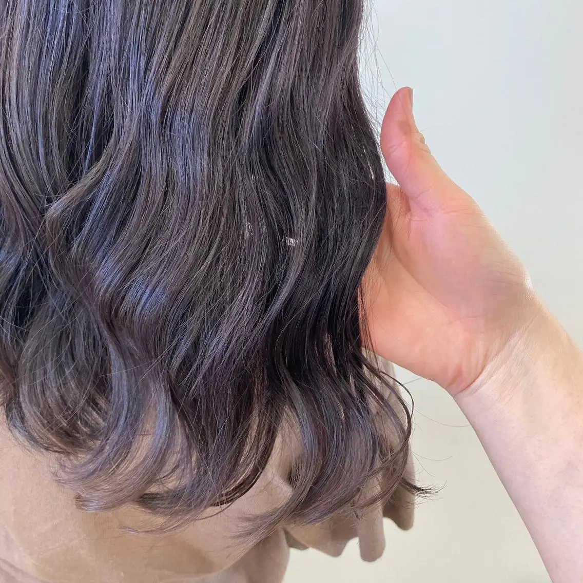カラー Ashanti 有川のヘアスタイル