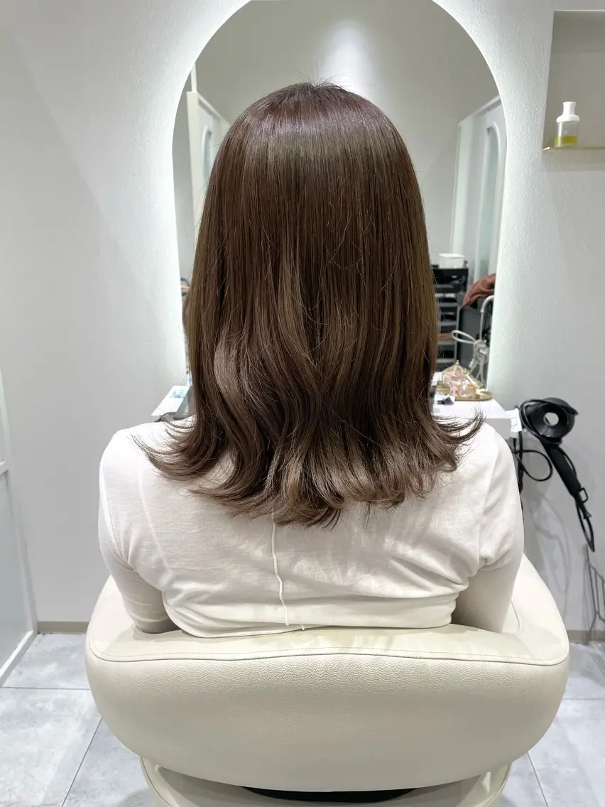 ミディアム カラー ベージュカラー オリーブベージュ カット ヘアカラー トリートメント 🌷tocca Mai🌷のヘアスタイル
