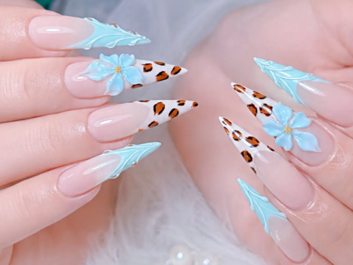 ネイル チークネイル 長さ出し フラッシュネイル フレンチネイル グラデーション ハンドネイル AN NAIL 高田馬場のネイルデザイン