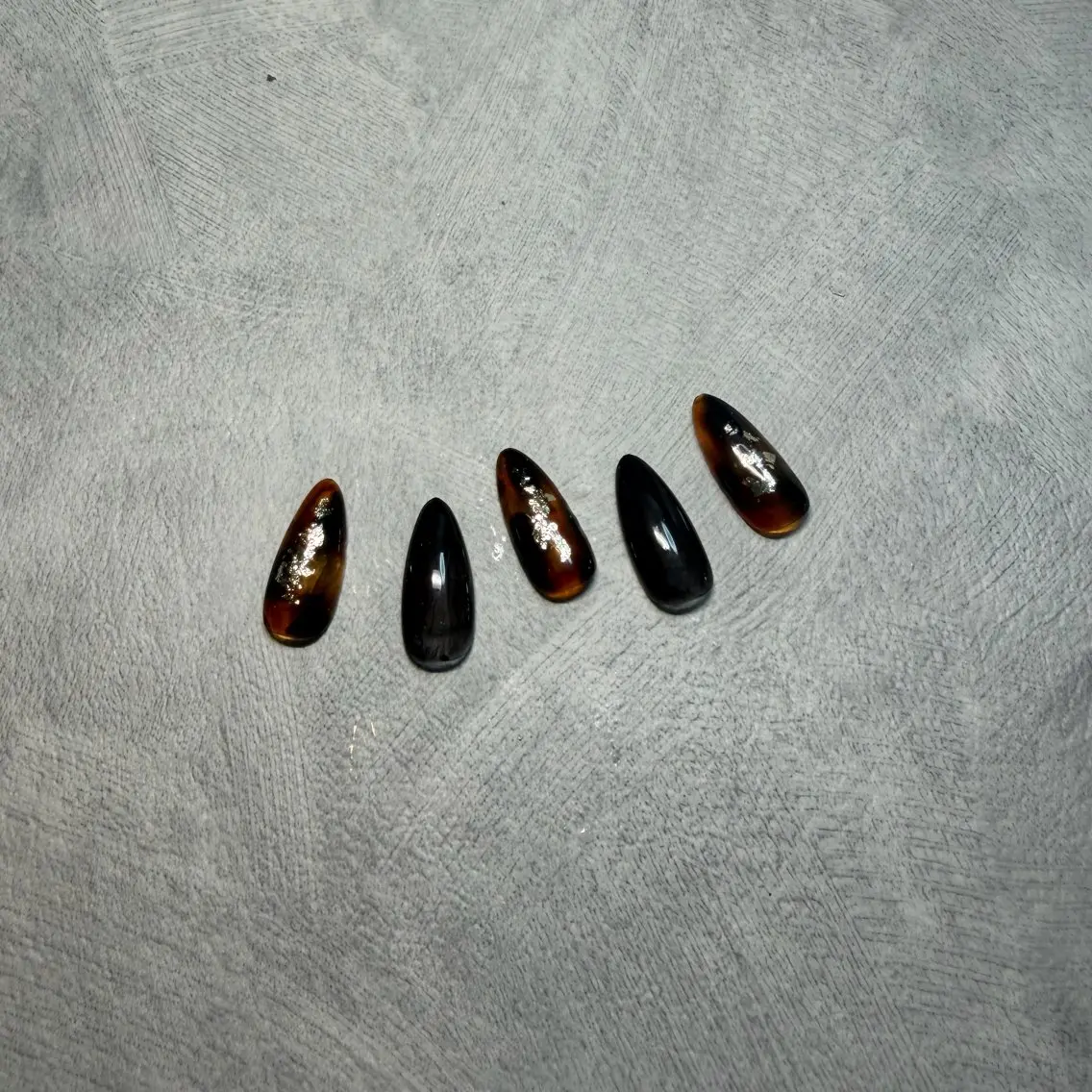 ネイル べっ甲ネイル ブラウン nail_Neo. Maiのネイルデザイン