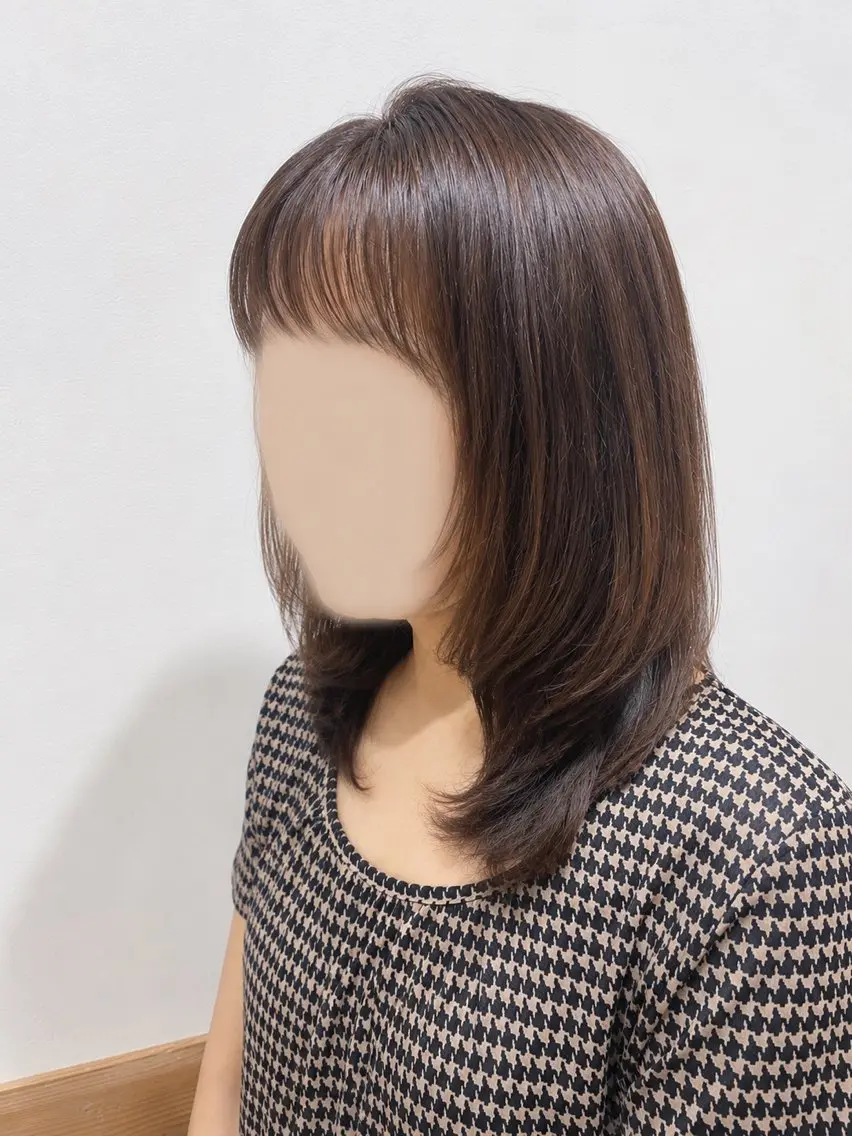 ミディアム カラー ミディアムレイヤー レイヤーカット カット ヘアカラー 梁瀬 百萌のヘアスタイル