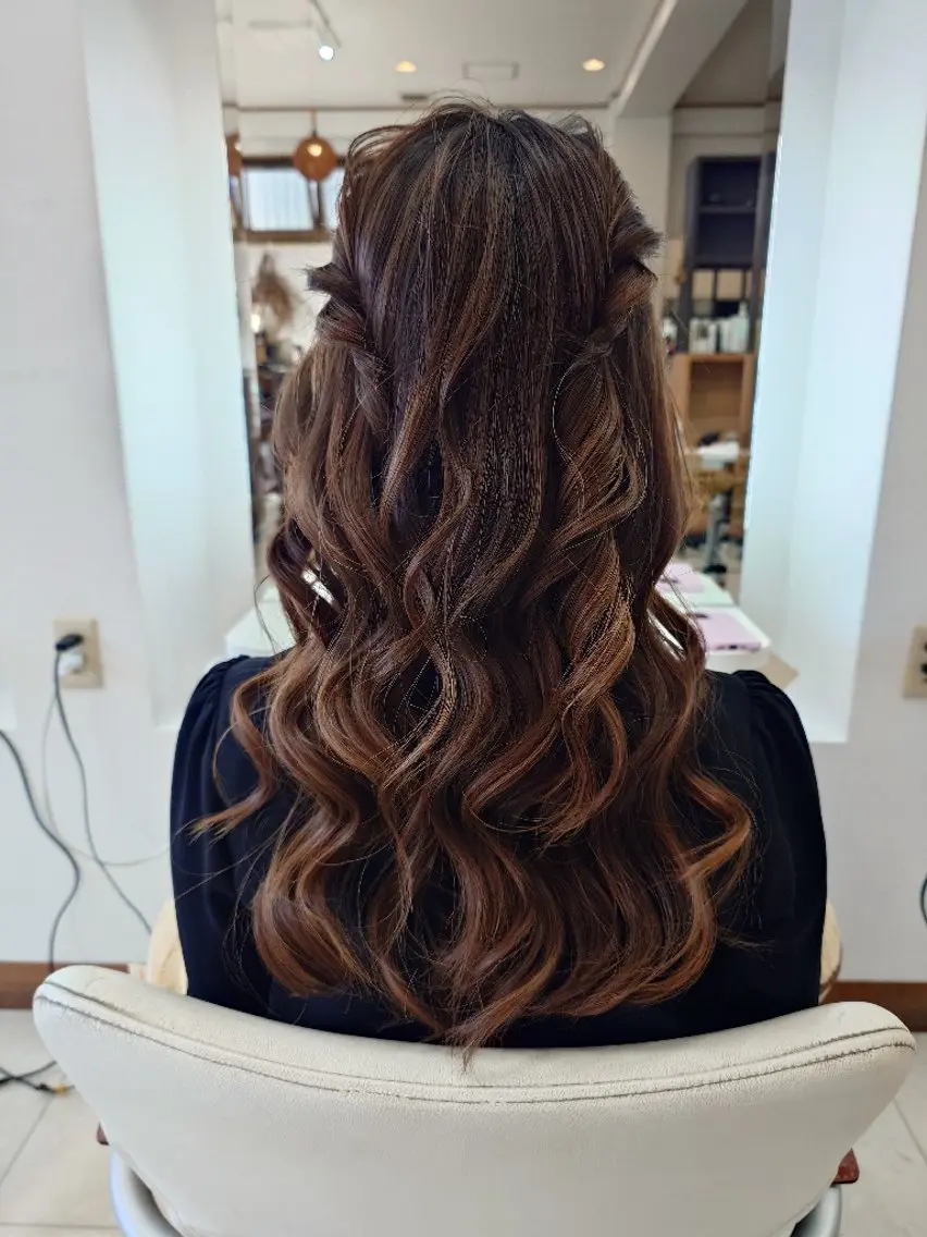 ロング ヘアアレンジ ハーフアップ ロング ヘアセット キンジョウ エナミのヘアスタイル
