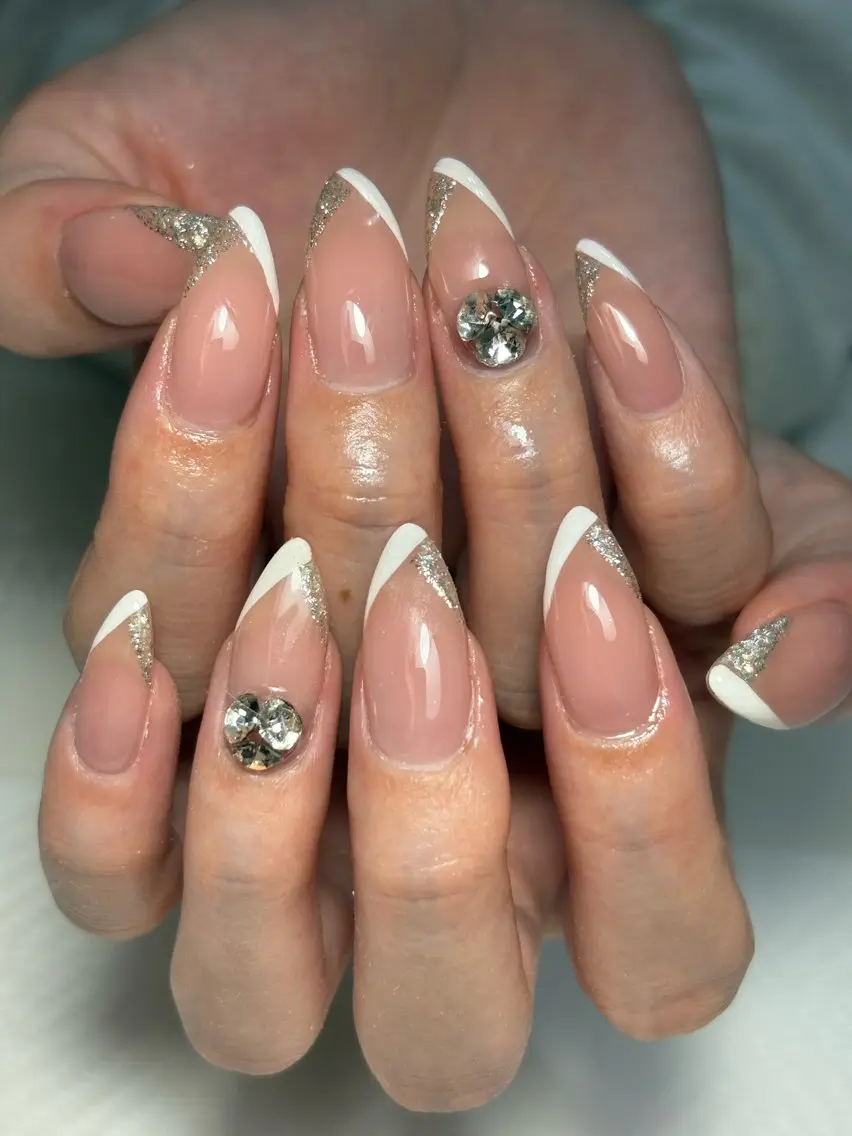 ネイル ハンドネイル フットネイル ✴︎ Delightのネイルデザイン