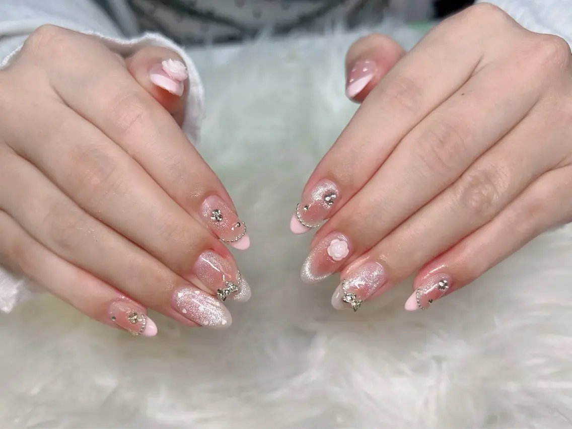 ネイル チークネイル ドット フレンチネイル グラデーション 韓国ネイル ハンドネイル Kei Nail Shibuyaのネイルデザイン