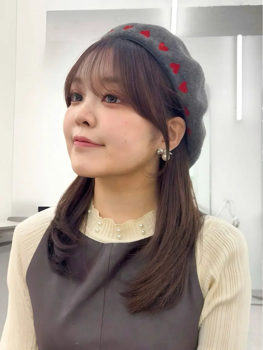 ロング カラー レイヤーカット 小顔カット カット ヘアカラー トリートメント 韓国ヘア/レイヤー/ 顔まわり足立遥奈のヘアスタイル